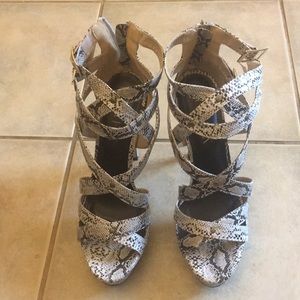 PaperFox by Shoedazzle Reva heels